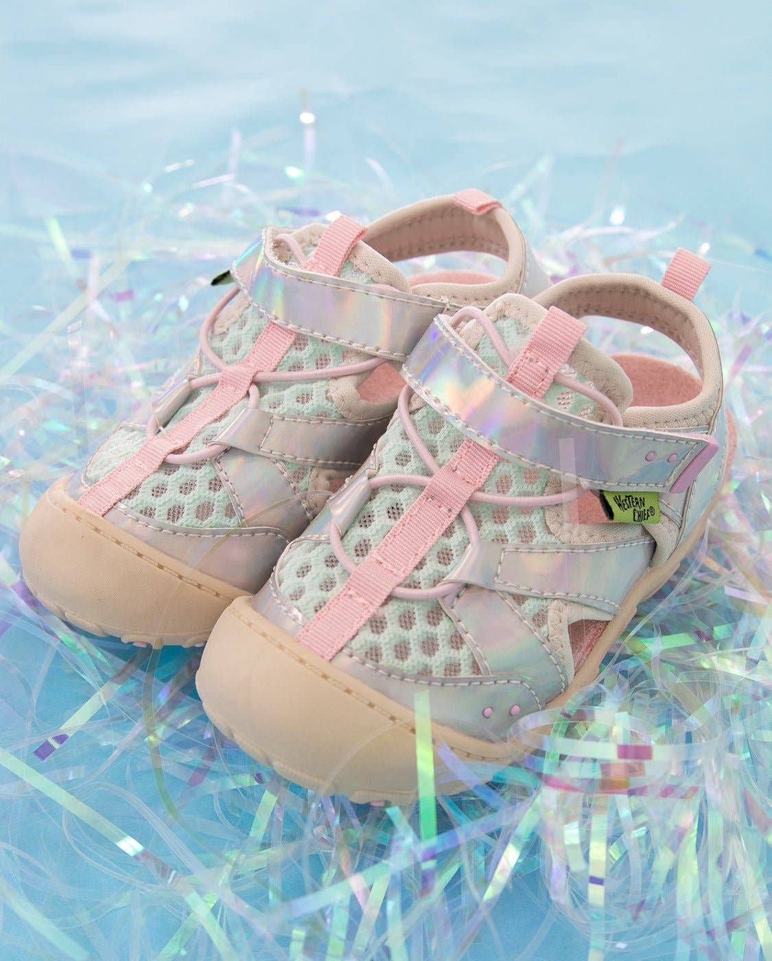 Western Chief Beachcomber Sandal - Iridescent: Iridescent / 9 Toddler
