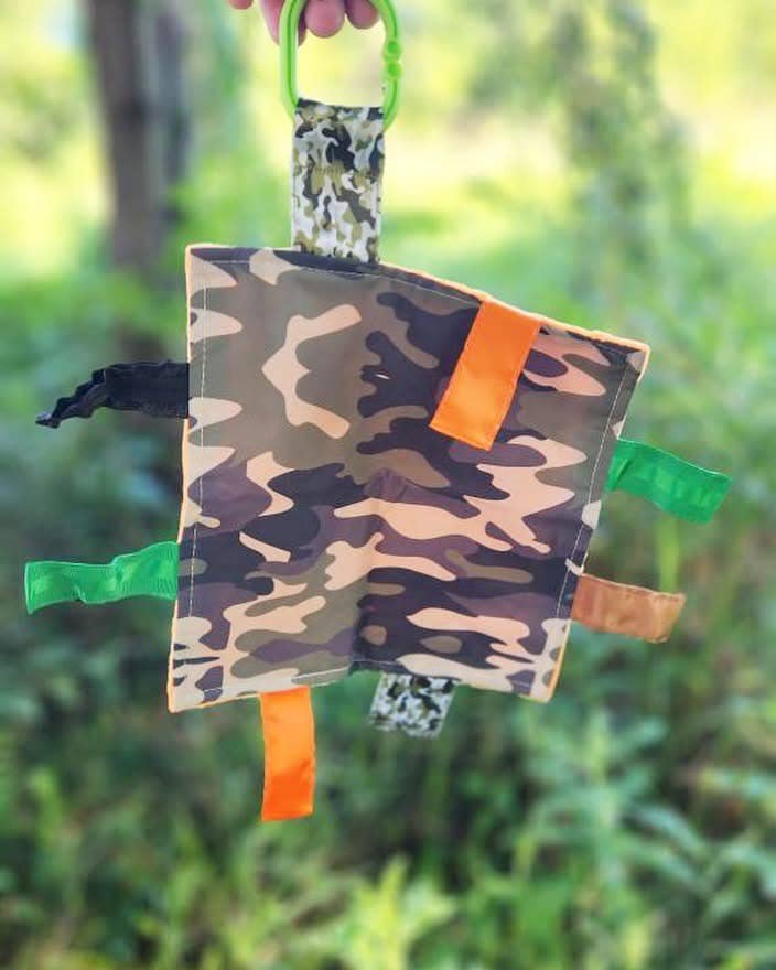 Camouflage Woods Hunter Blaze Orange Crinkle Tag Square Toy
