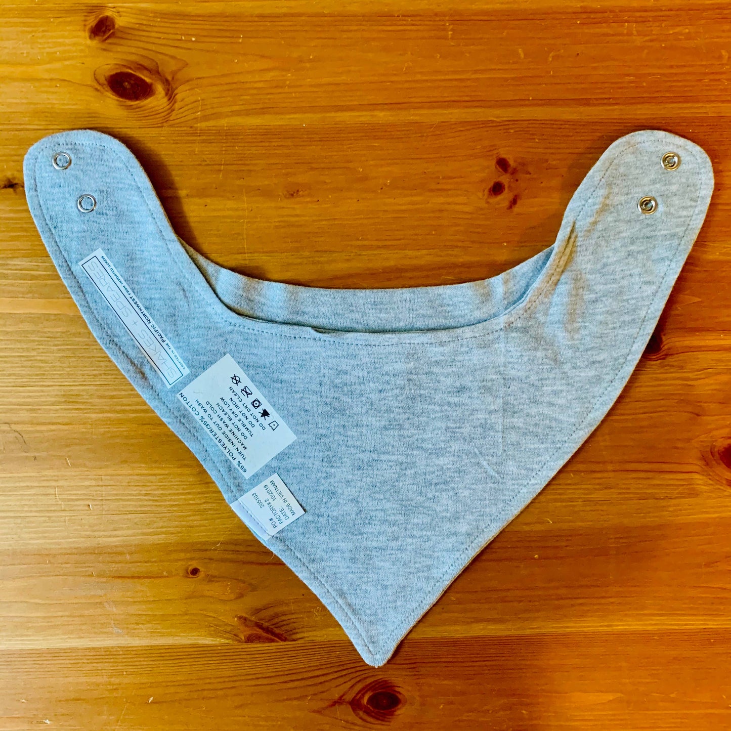 Handkerchief Bib - / Bigfoot / Grey / One Size