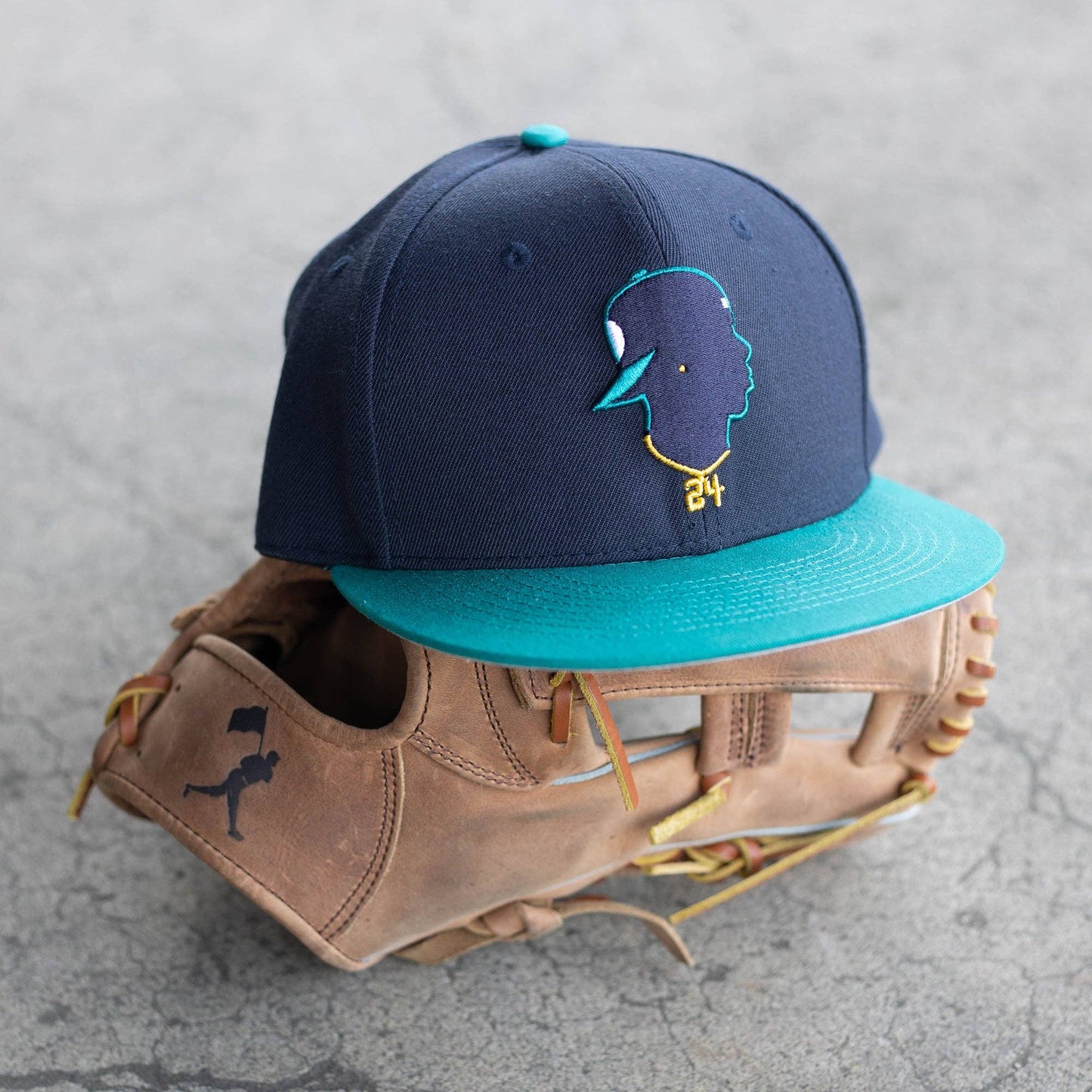 Junior's Silhouette Cap - Ken Griffey Jr. Collection: 7 5/8