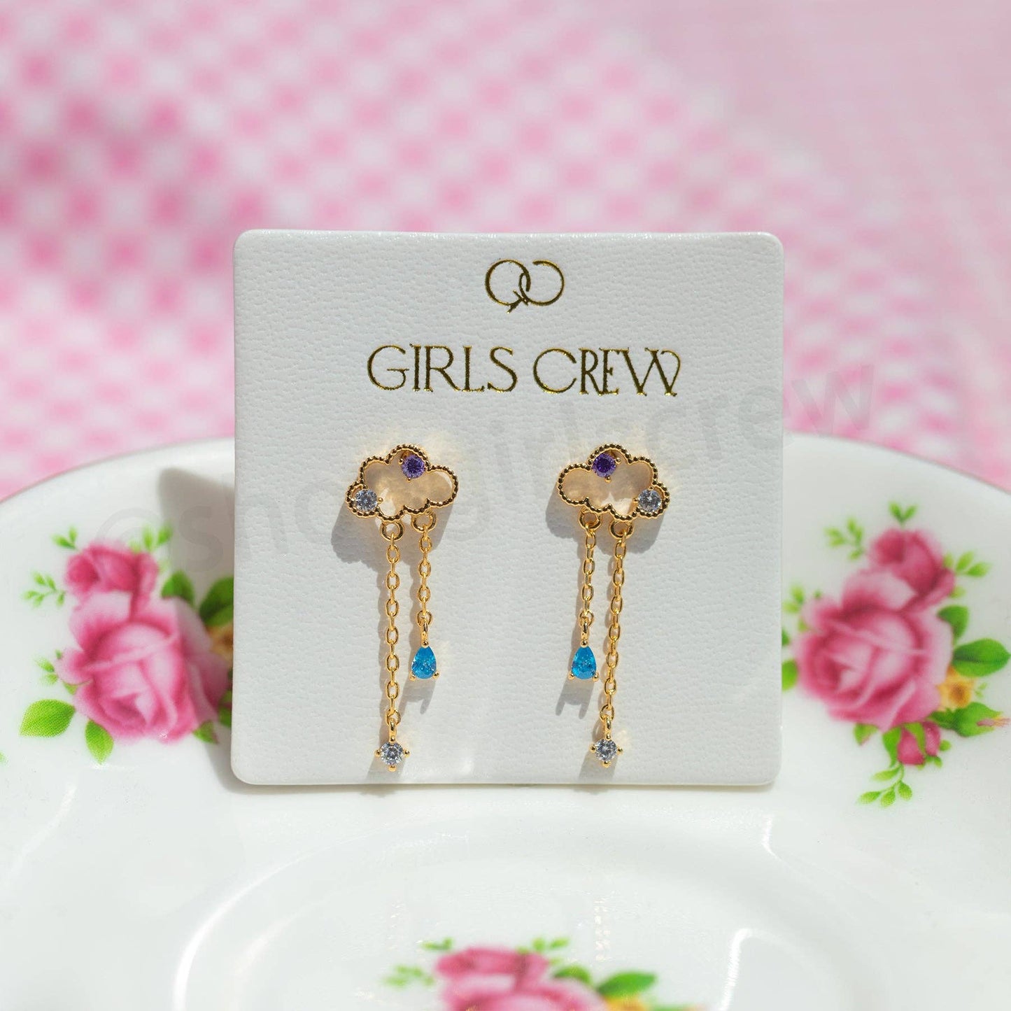 Reigning Clouds Dangle Earrings: Gold