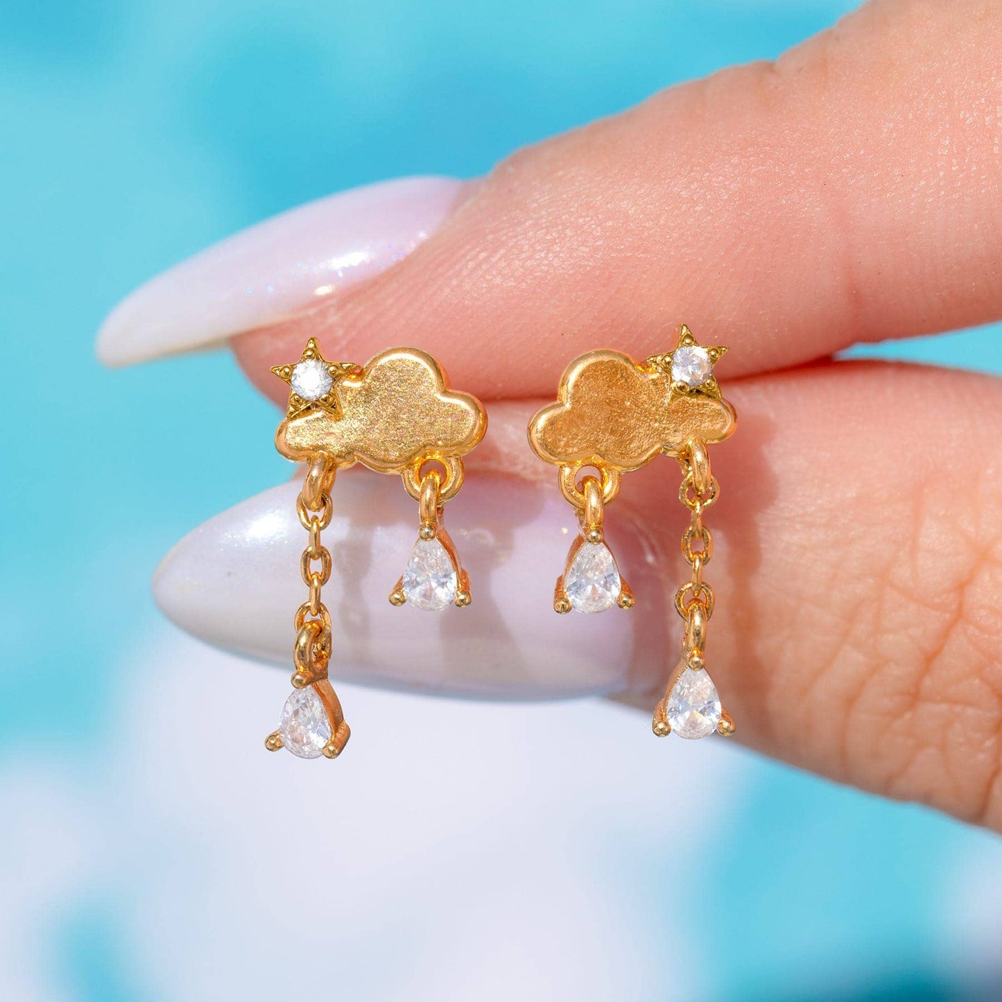 Raindrop Dangle Earrings: Gold