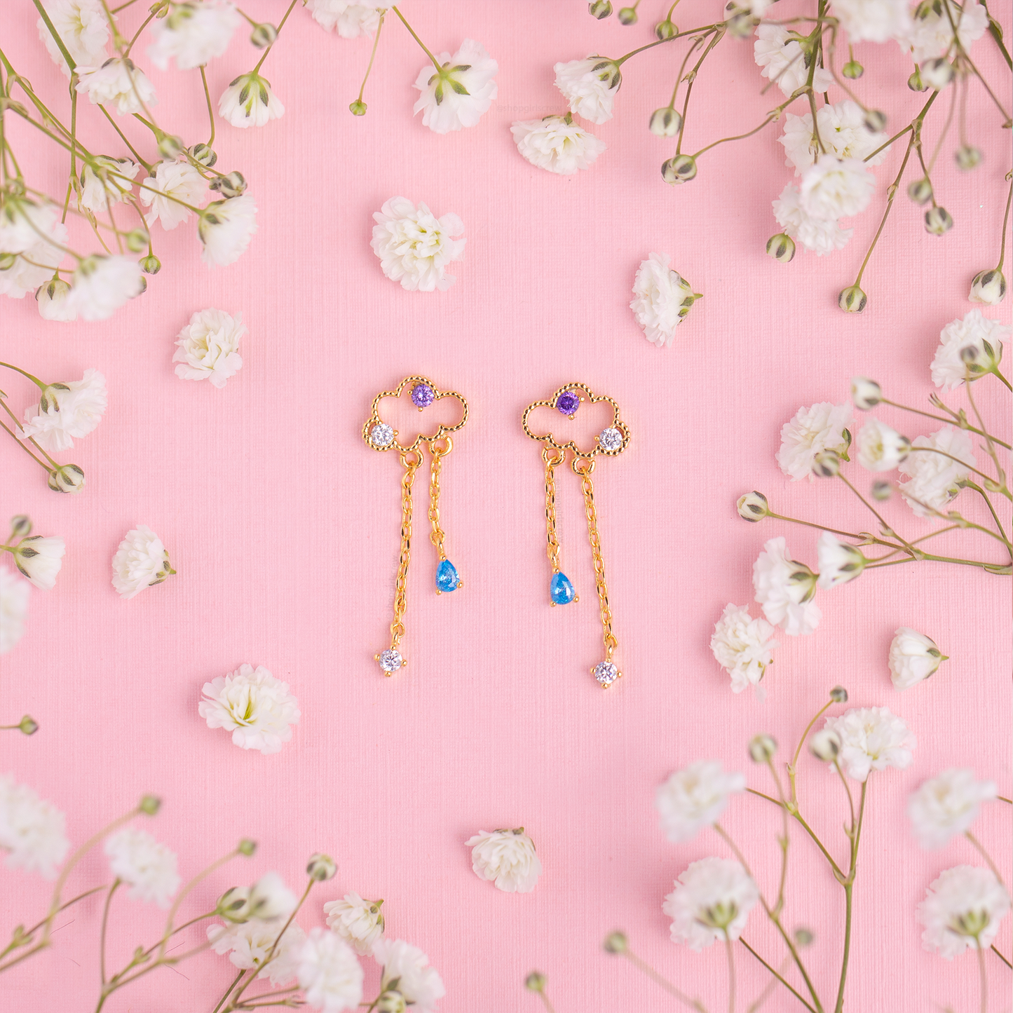 Reigning Clouds Dangle Earrings: Gold
