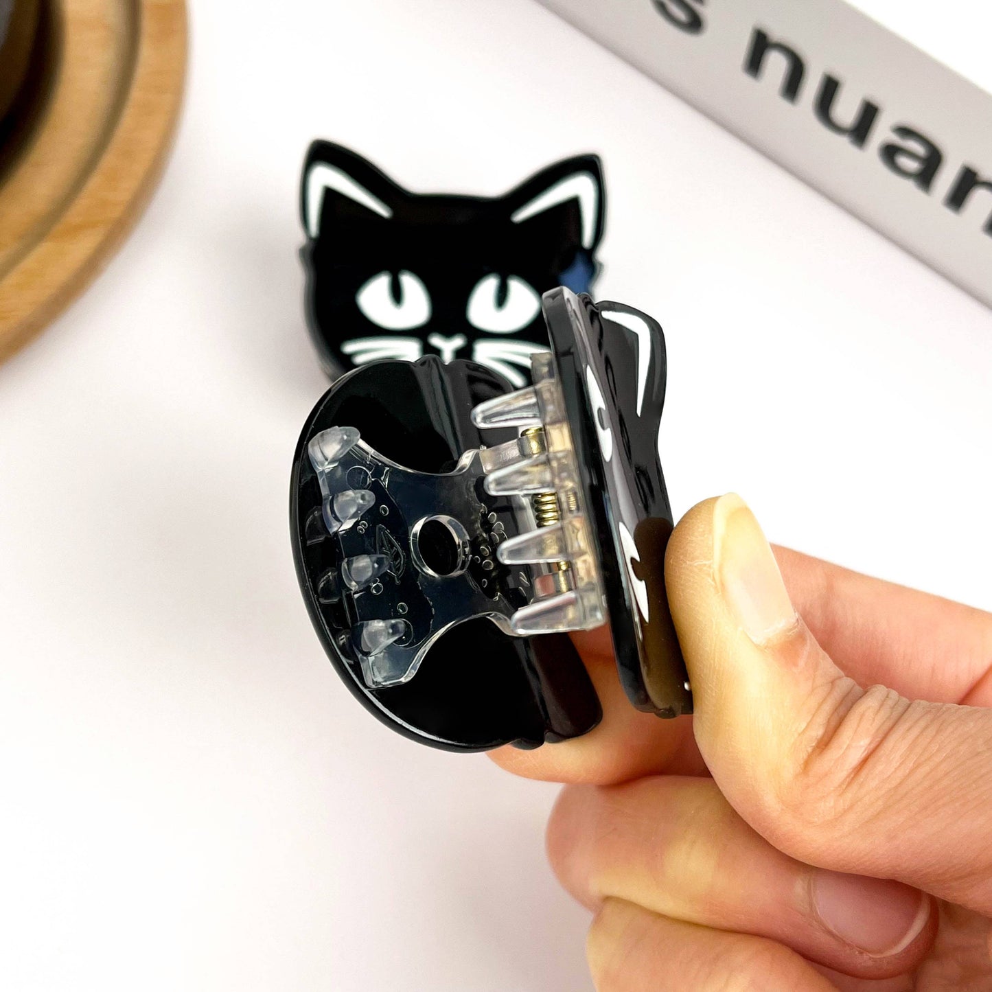 Eye-rolling Cat Claw Clip, Black Cat Hair Clip