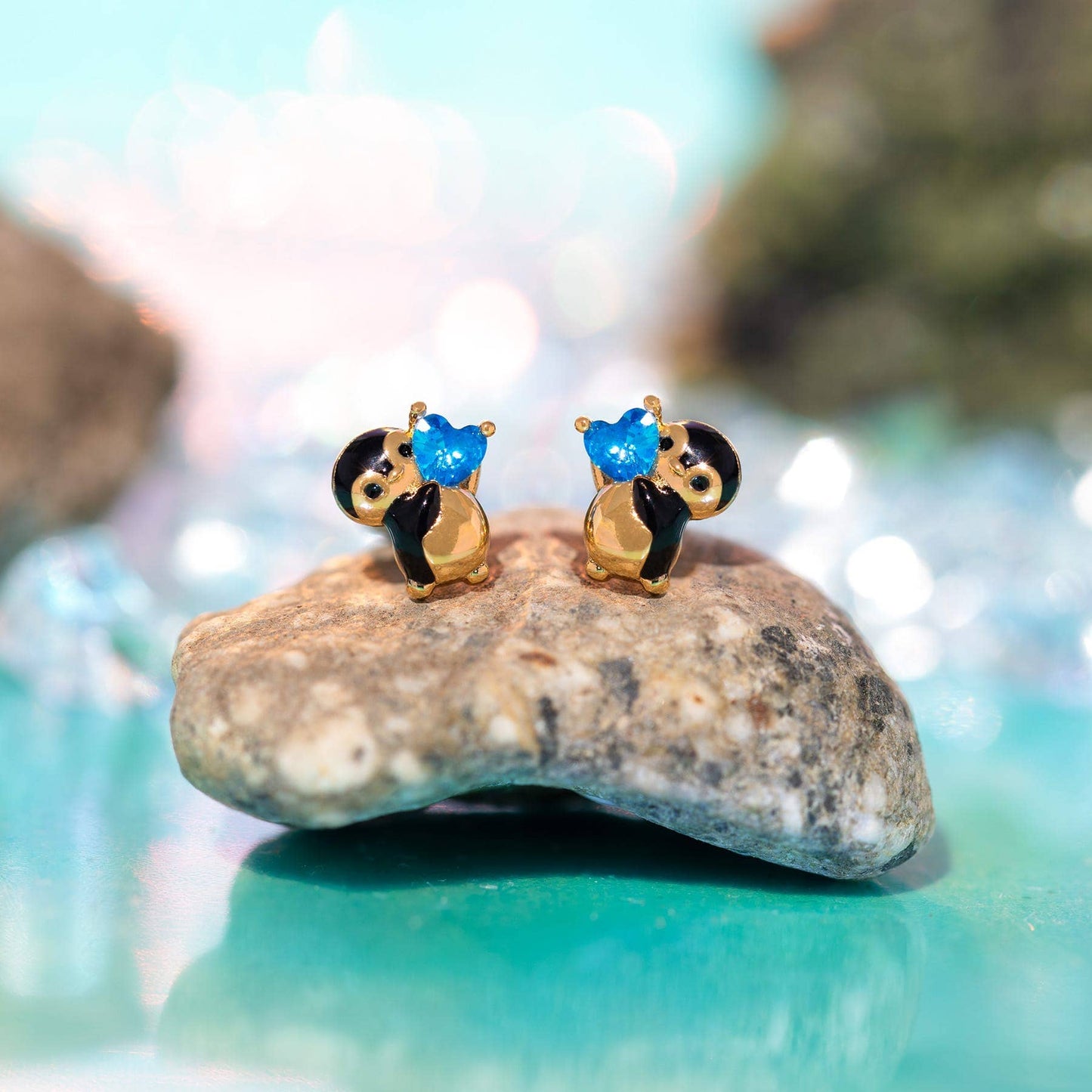Penguin Crush Studs: Gold