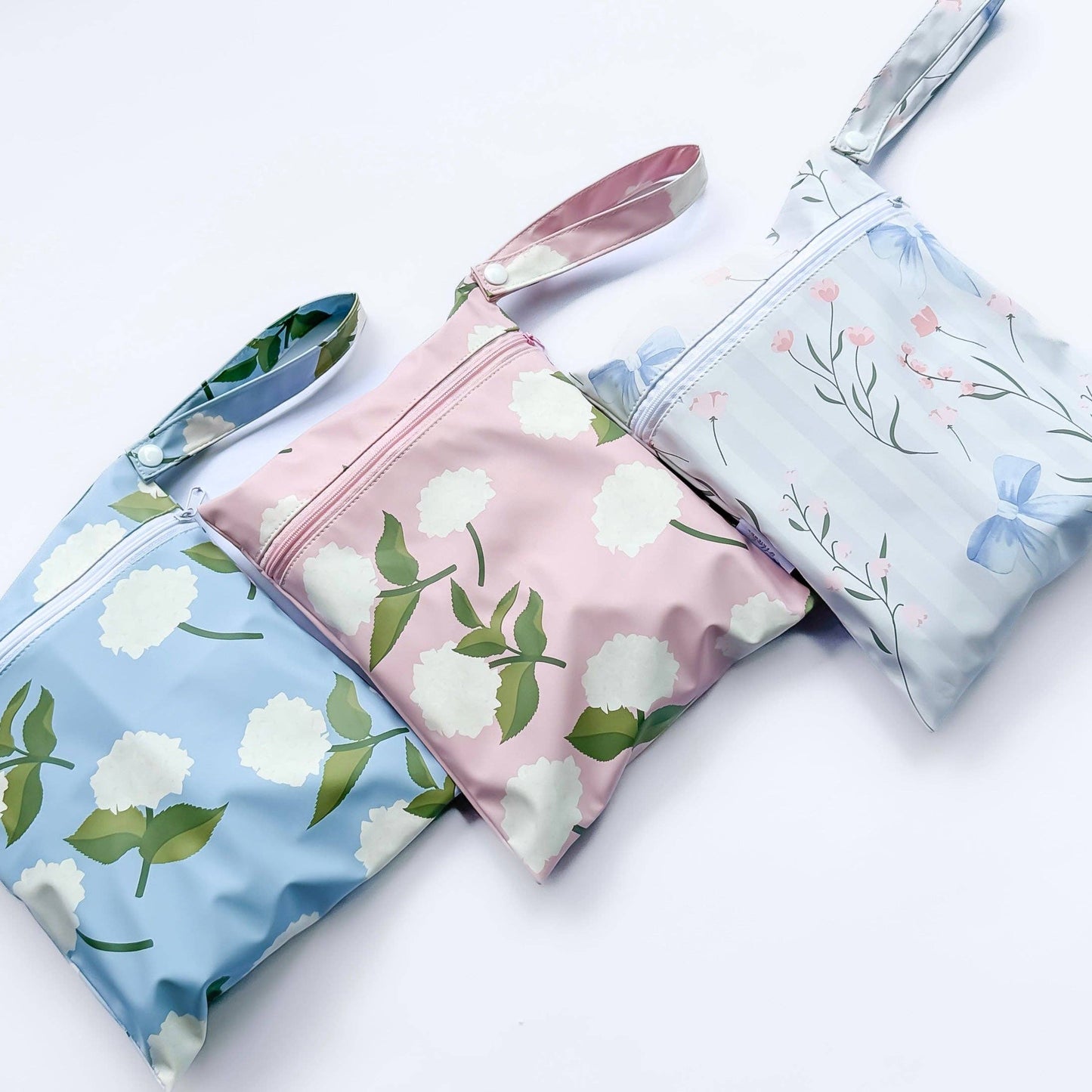 The Grayson Long Sleeve Bib - Hydrangeas: Pink / 6-36M
