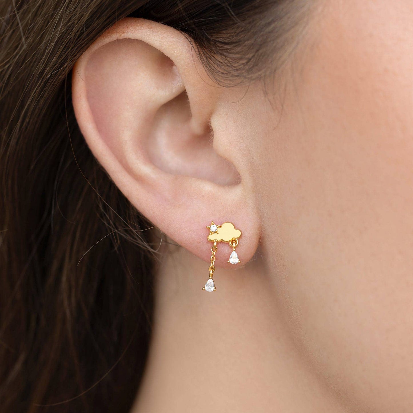 Raindrop Dangle Earrings: Gold
